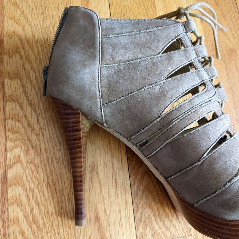 [SOLD] Stuart Weitzman Nubuck Gladiator Caged Suede Stiletto Bootie Sandals Tan - Picture 11 of 15